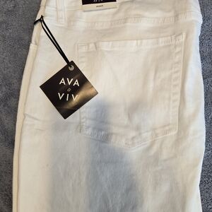 Ava & Viv Women's Off-White Skinny Jeans